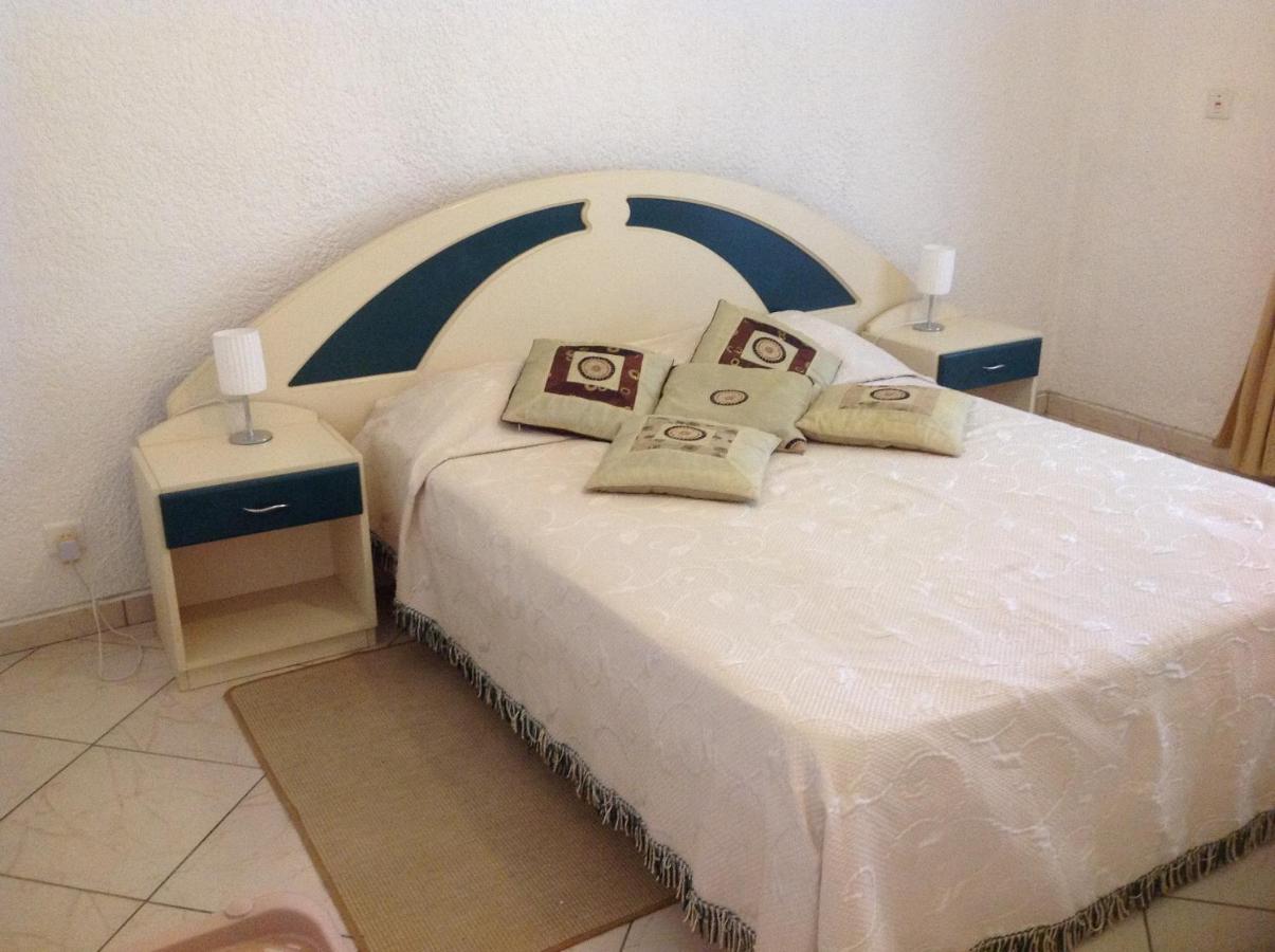 Lovely Apartment In Flic En Flac, Close To The Beach And All Amenities. Eksteriør billede