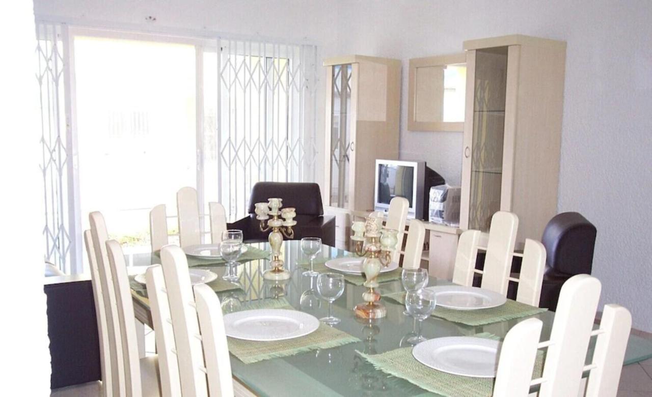 Lovely Apartment In Flic En Flac, Close To The Beach And All Amenities. Eksteriør billede